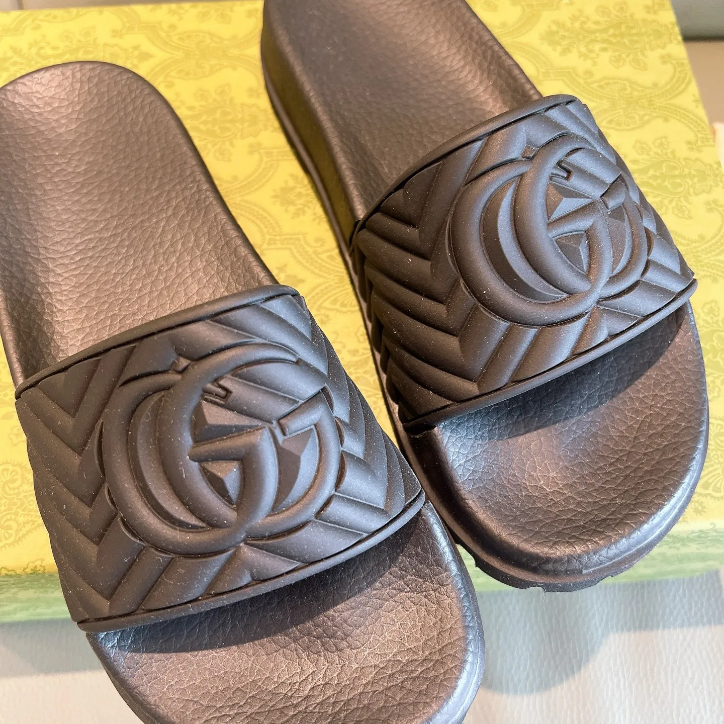 Men's Men's Shoes 130🐮🐮Gucci Gucci Slippers Gucci 2024 latest beach sandals slippers Original molding double G LOGO Original molding consistent Outsole: Men's Men's Shoes u double-layer outsole Size: 35-46